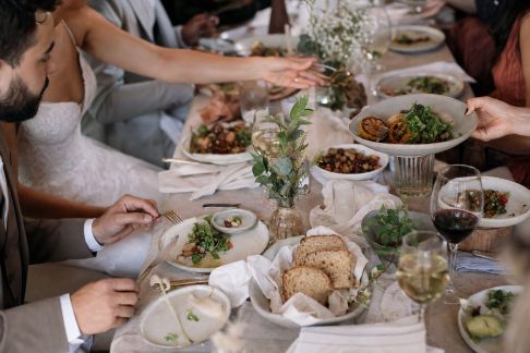 Menus adaptés aux allergies : organiser un repas de mariage inclusif