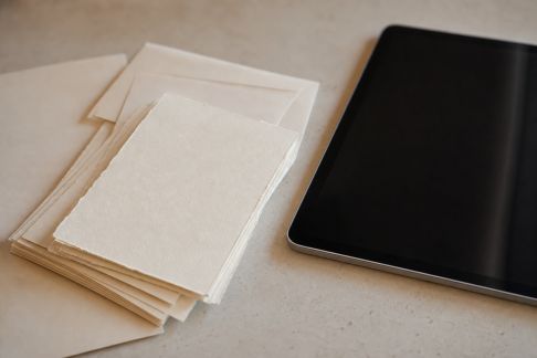 Faire-part : choisir entre papier traditionnel et version digitale